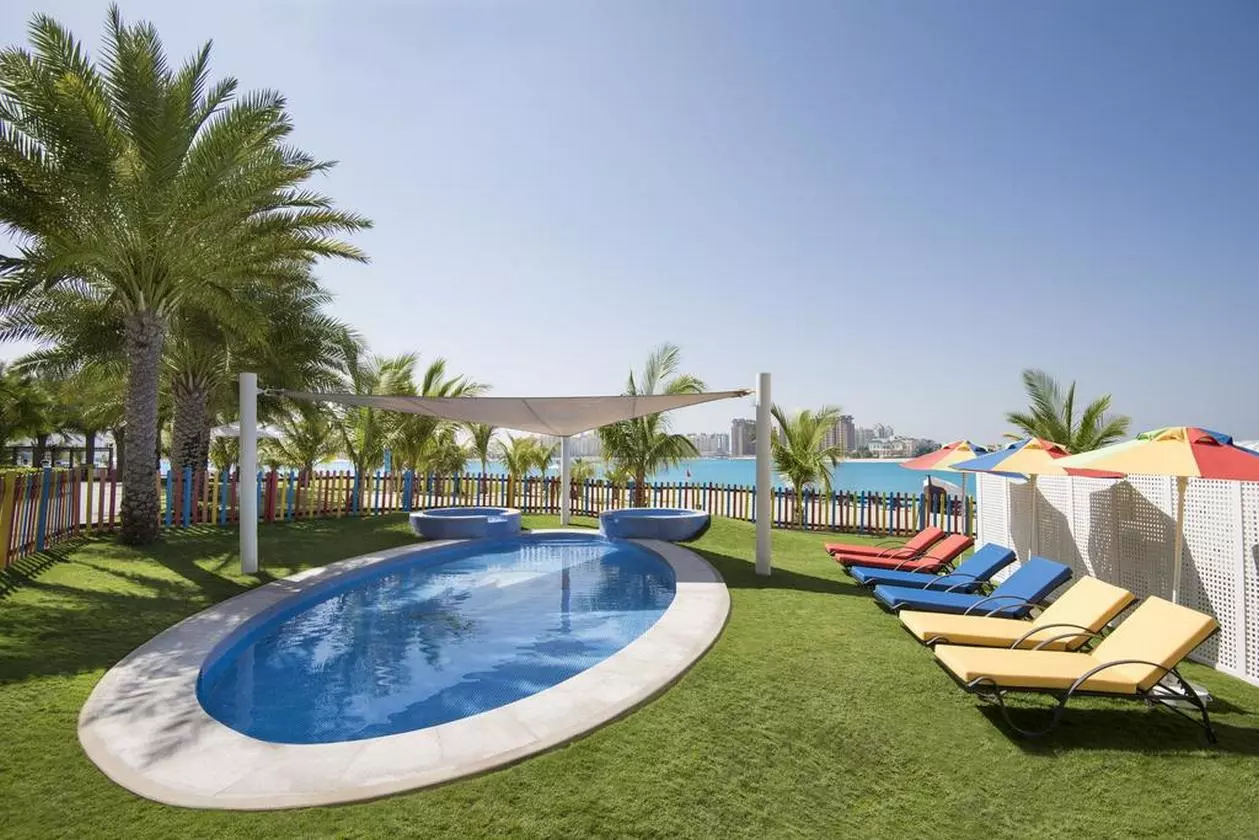 RIXOSTHEPALM_SHABAVIZ (2).jpg